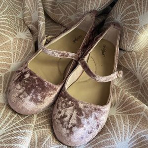 Velvet Mary Janes - girl’s size 2